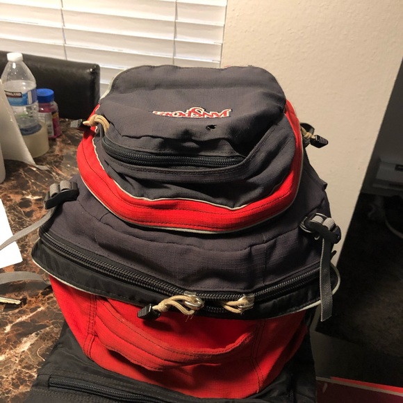 JanSport Polaris 33 Discontinued Red and Black Camping Backpack - Picture 7 of 14